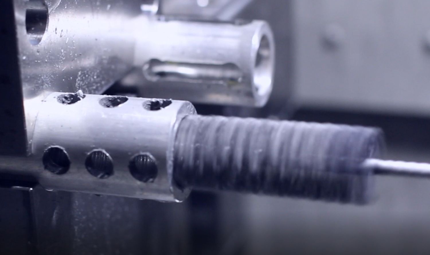Flex-Hone_Crosshole_Deburring_In_Action Flex-Hone_Crosshole_Deburring_In_Action
